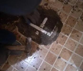 平昌卫生间漏水维修公司为您分享下卫生间渗水如何处理及注意事项